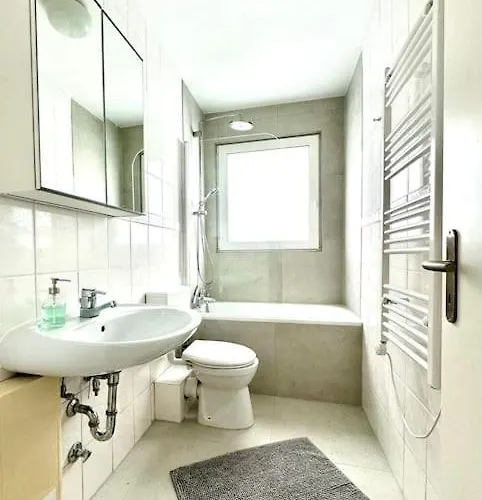 Charmantes Mit 3 Betten Lejlighed Königswinter